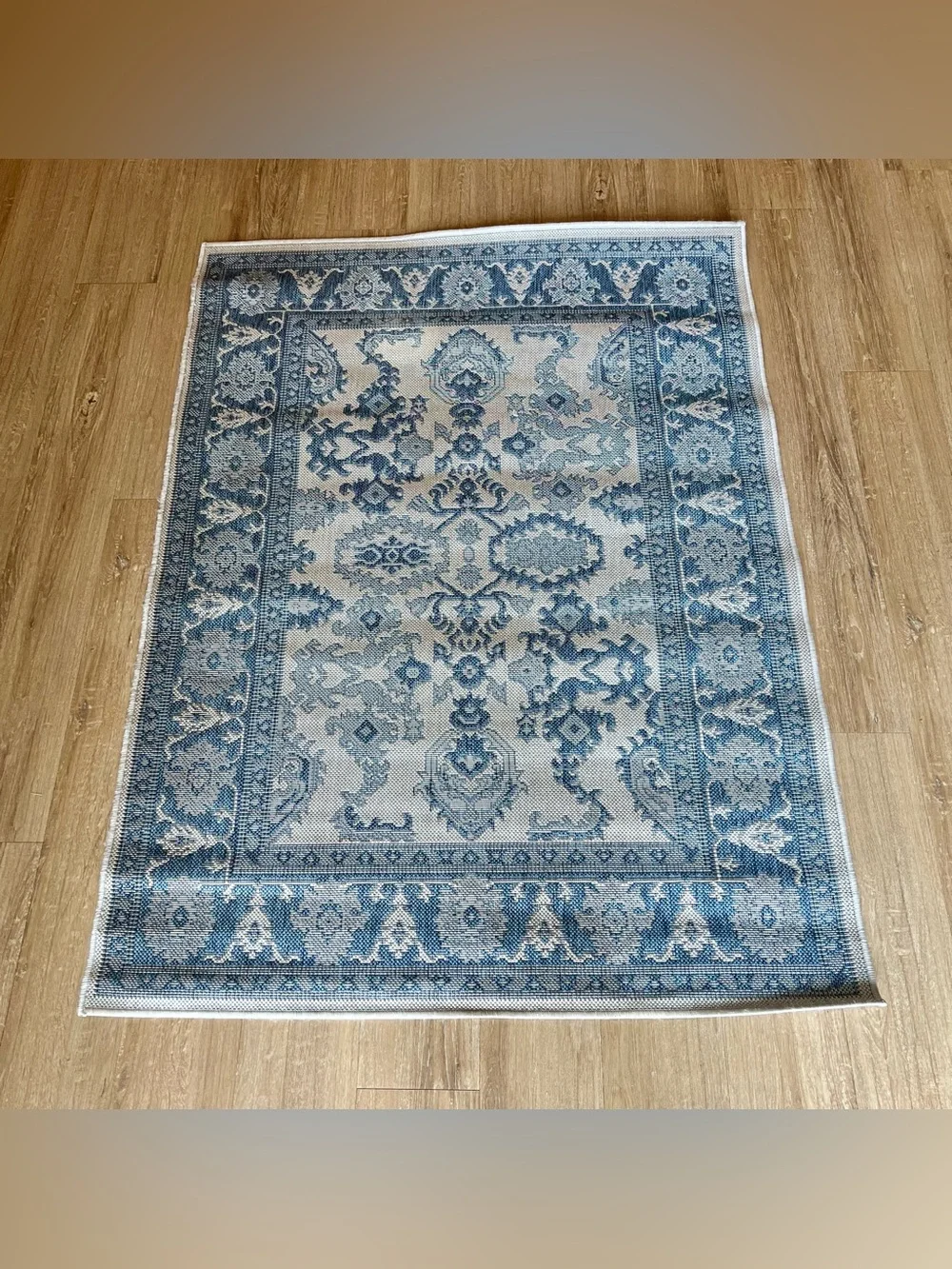 Nicole Miller Patio Country Ayana 3’11”x5’2” Gray-Blue Indoor/Outdoor Area Rug